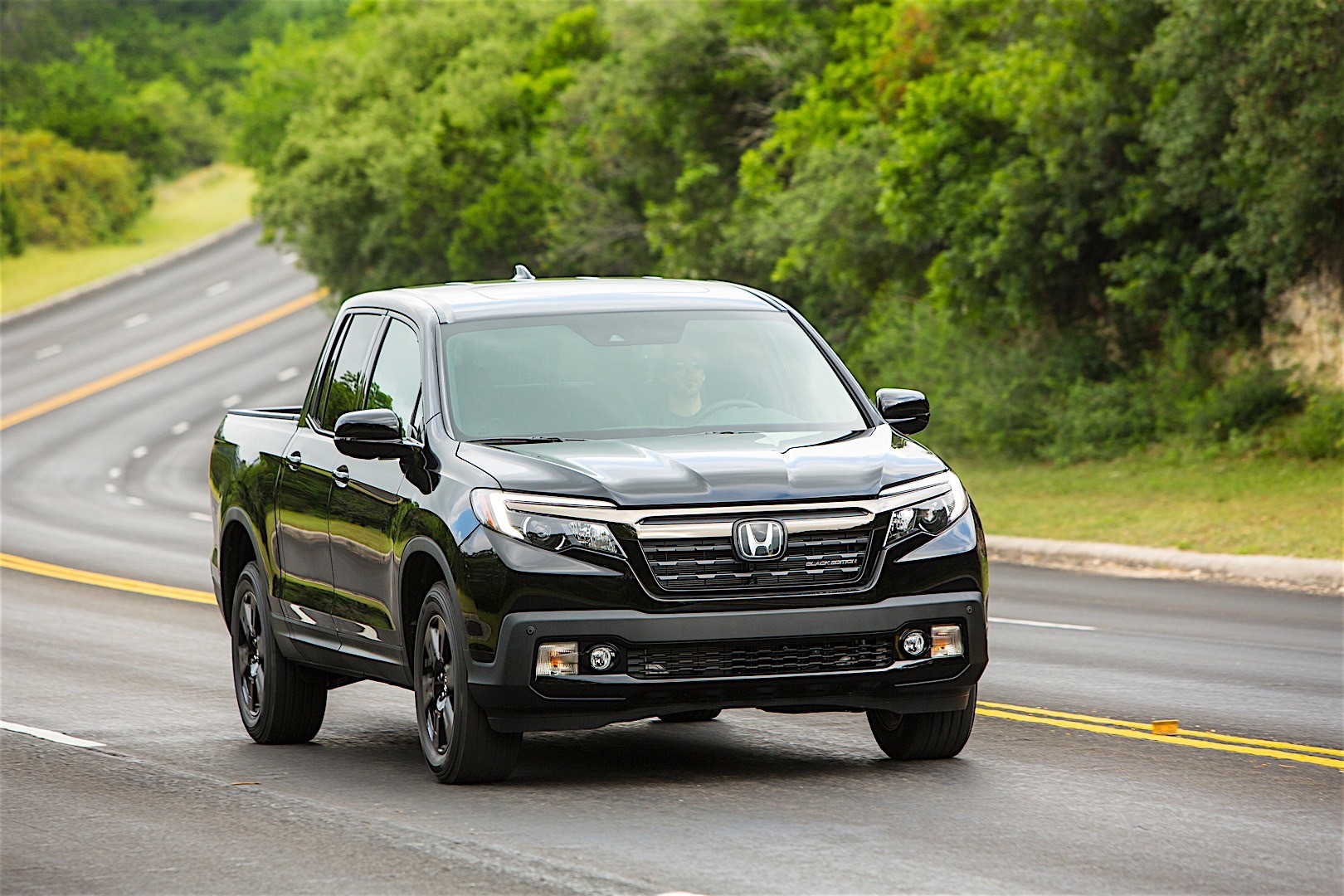 Honda Ridgeline photo 8