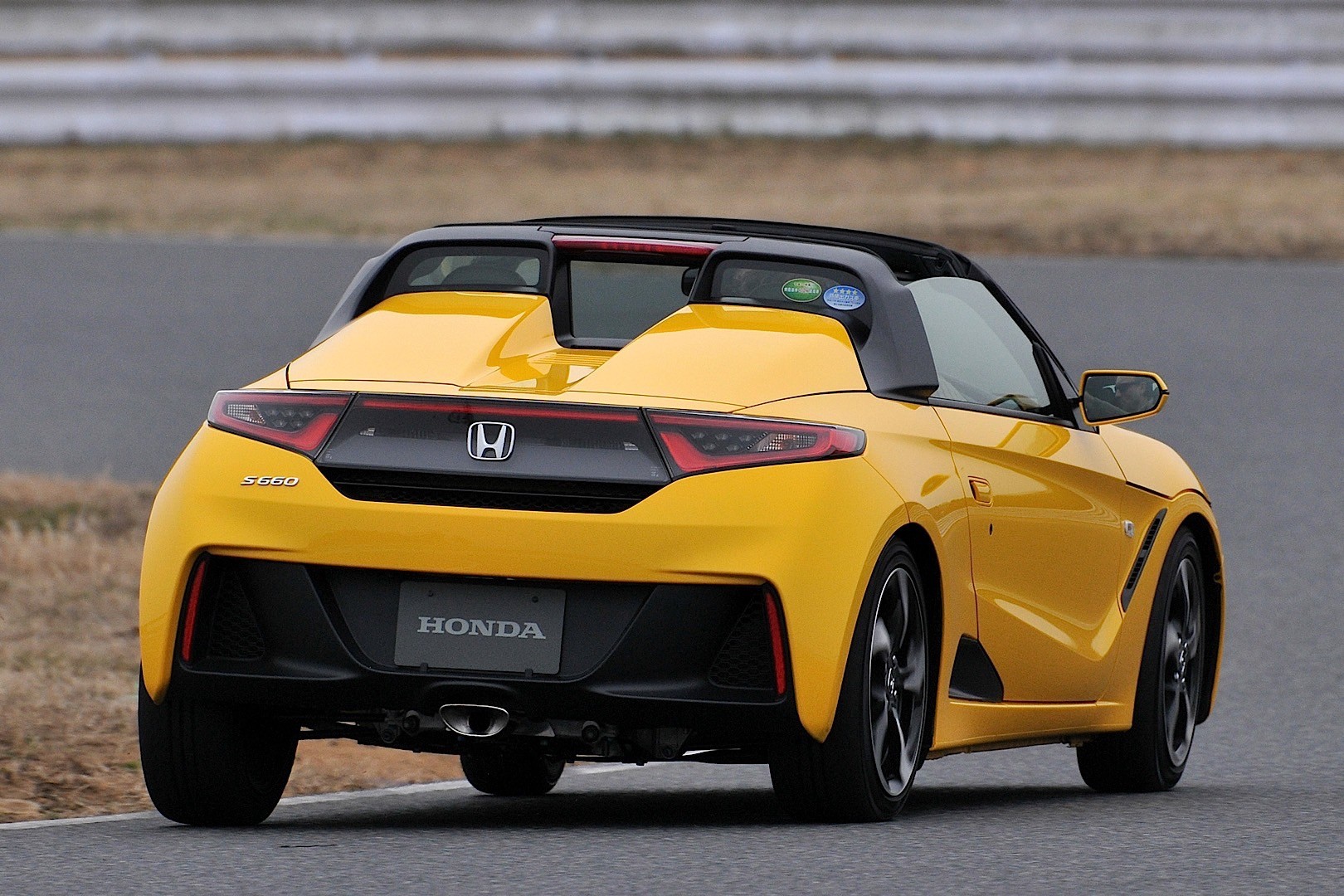 Honda S660 photo 3