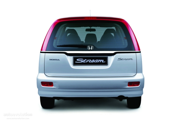Honda Stream photo 6