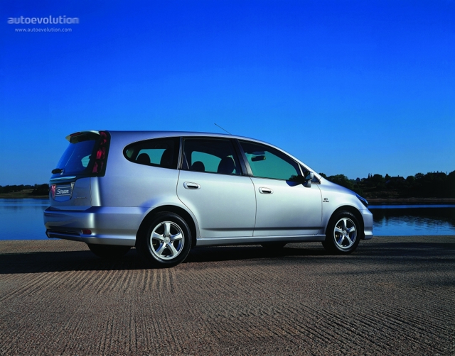 Honda Stream photo 5