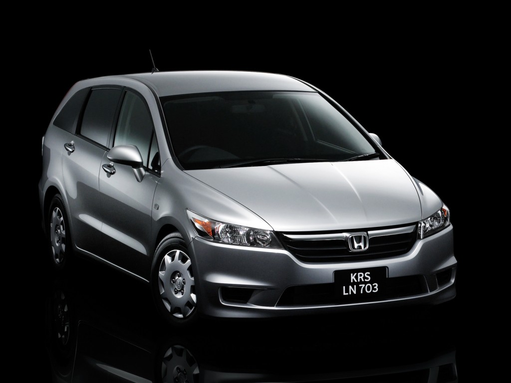 Honda Stream photo 7