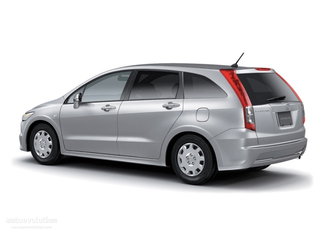 Honda Stream photo 3
