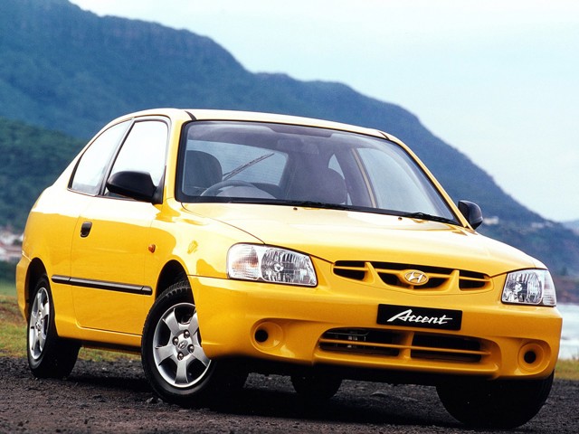 Hyundai Accent 3 Doors photo 9