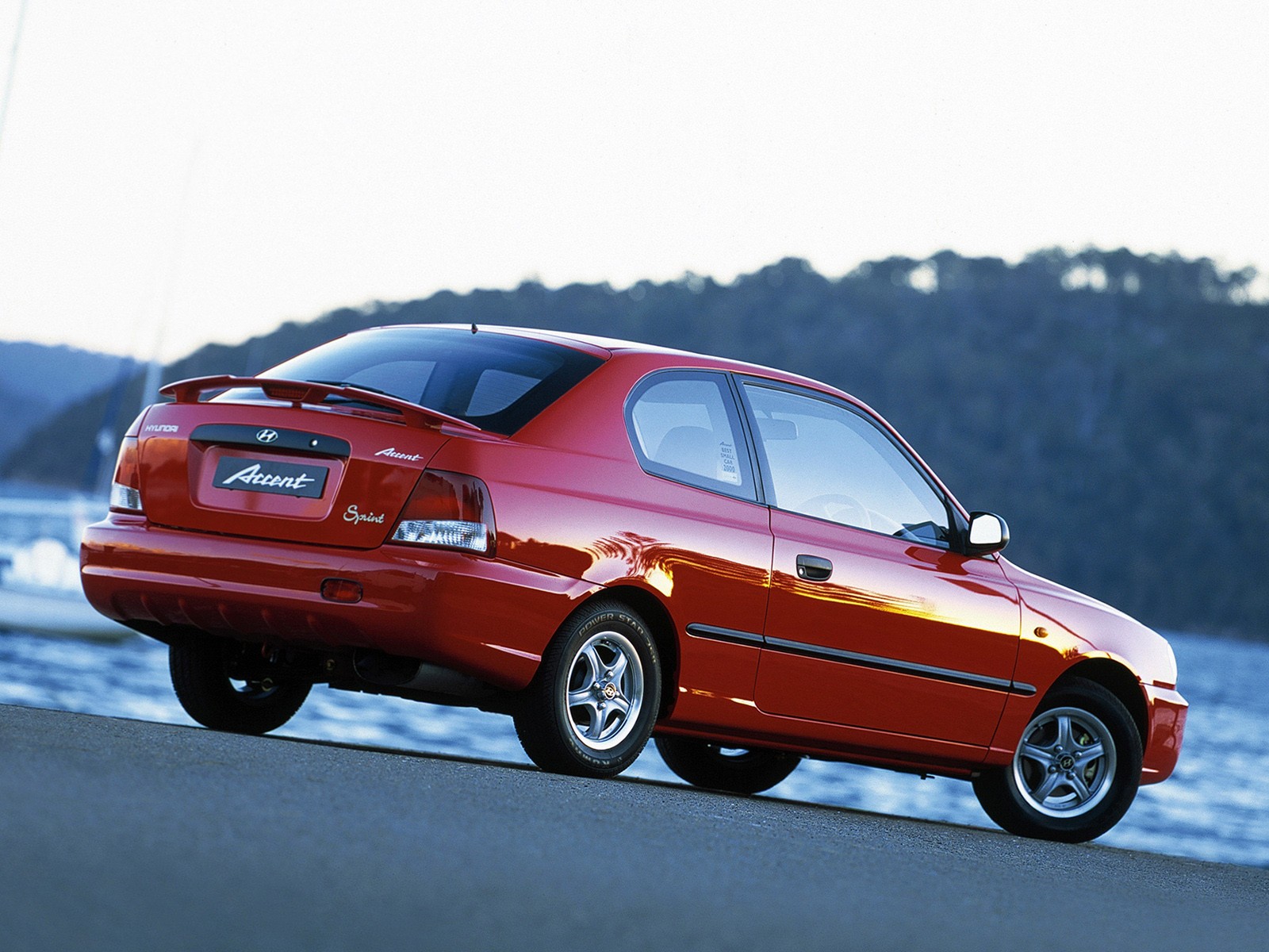 Hyundai Accent 3 Doors photo 11