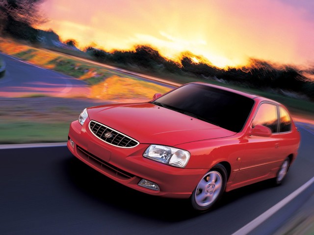 Hyundai Accent 3 Doors photo 5