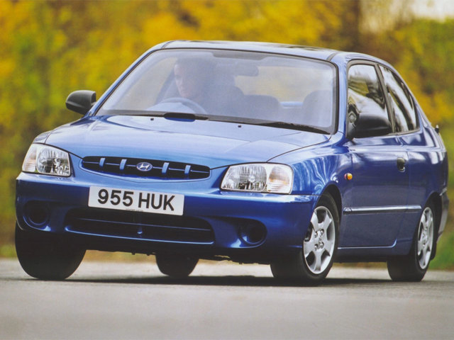 Hyundai Accent 3 Doors photo 8