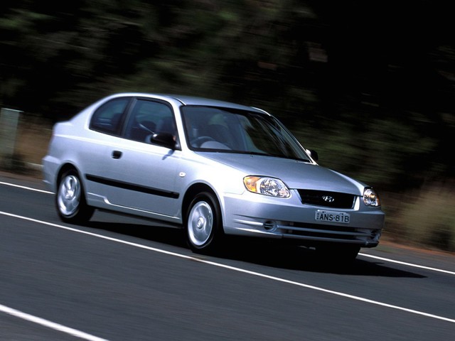 Hyundai Accent 3 Doors photo 5