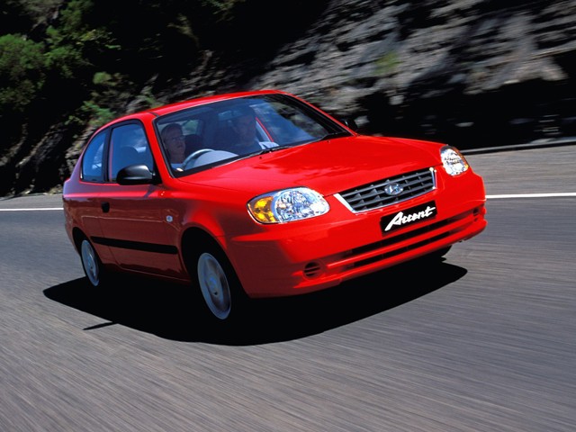 Hyundai Accent 3 Doors photo 8