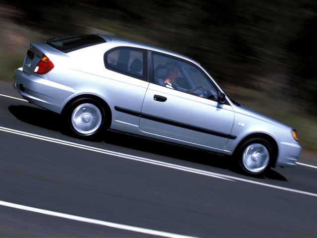 Hyundai Accent 3 Doors photo 11