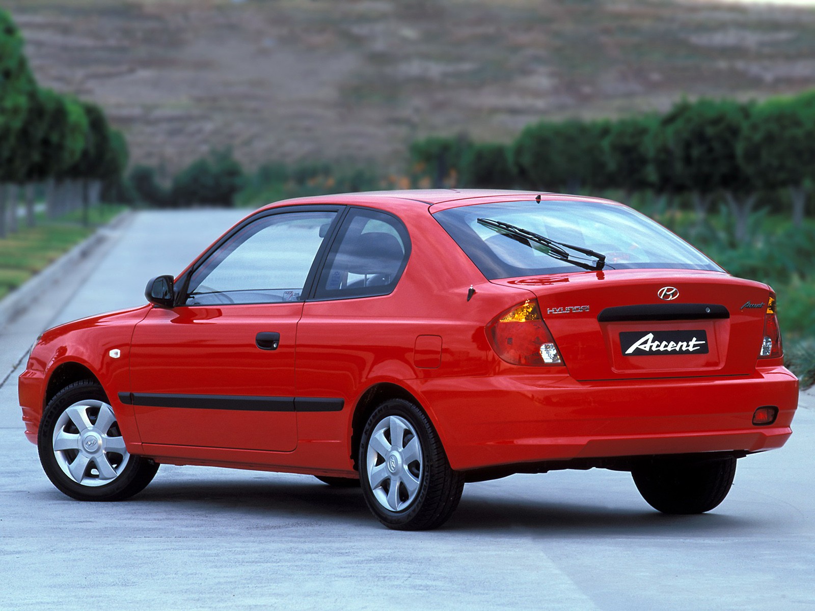 Hyundai Accent 3 Doors photo 13