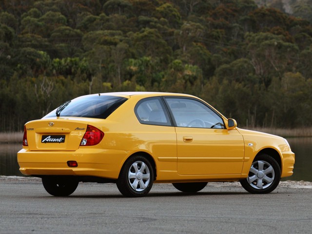 Hyundai Accent 3 Doors photo 17