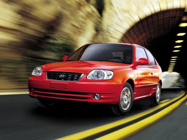 Hyundai Accent 3 Doors photo 26