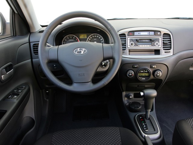 Hyundai Accent 3 Doors photo 54