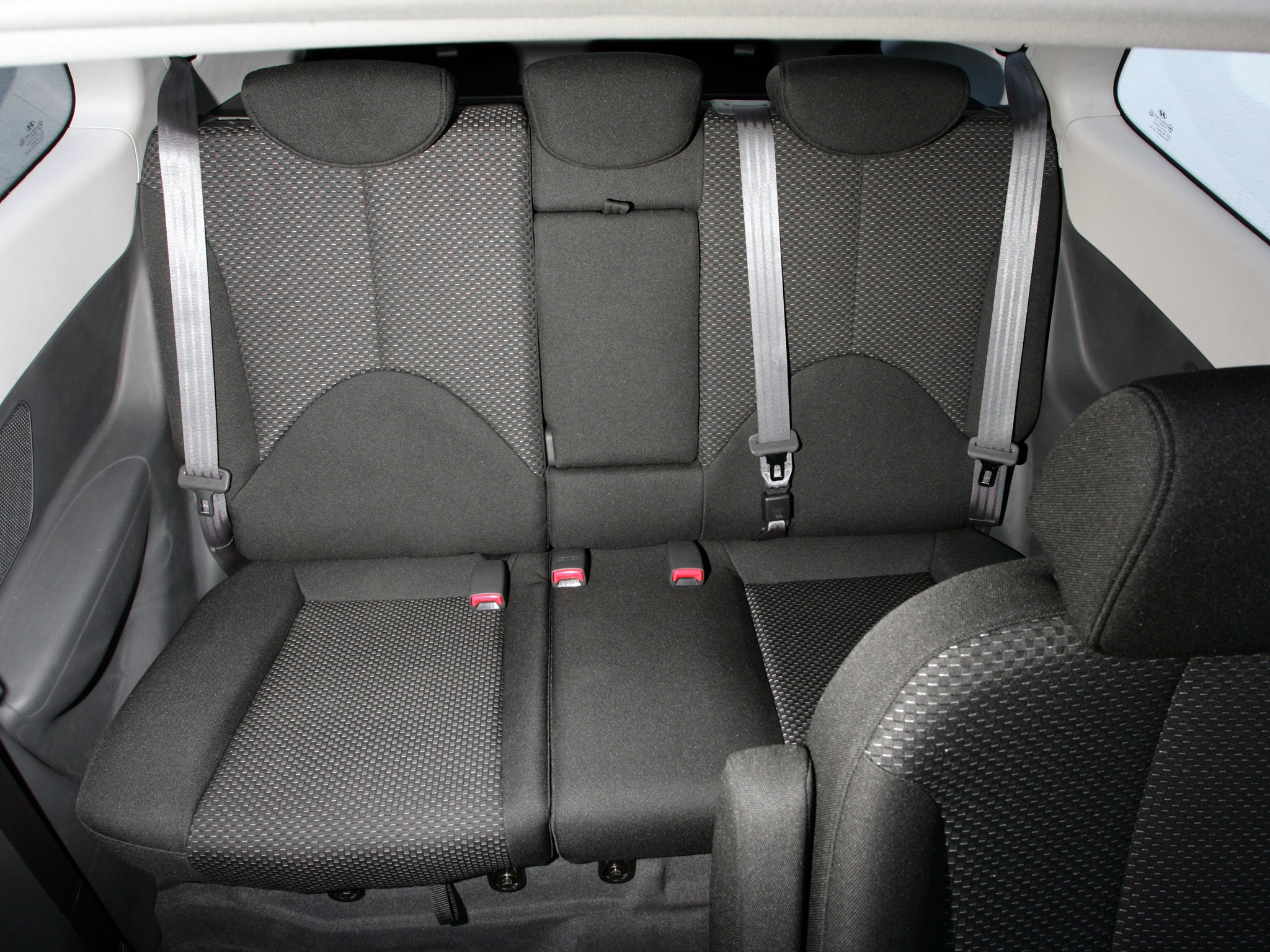 Hyundai Accent 3 Doors photo 55