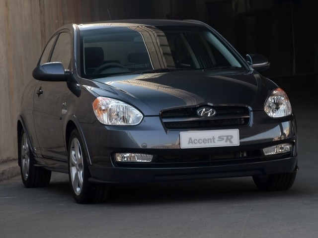Hyundai Accent 3 Doors photo 7