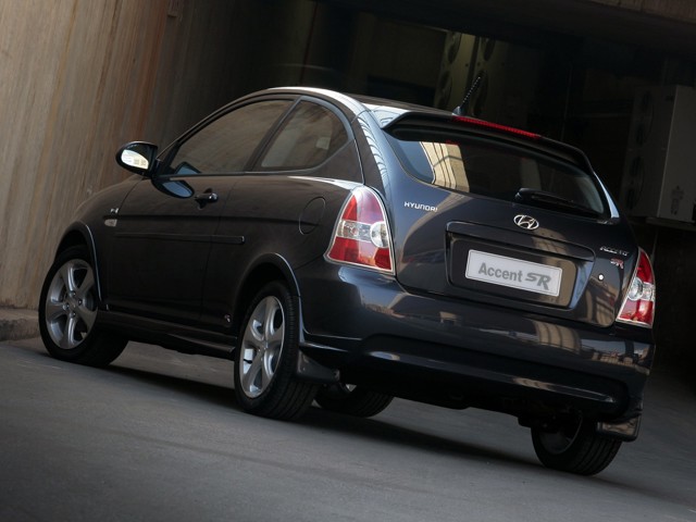 Hyundai Accent 3 Doors photo 10