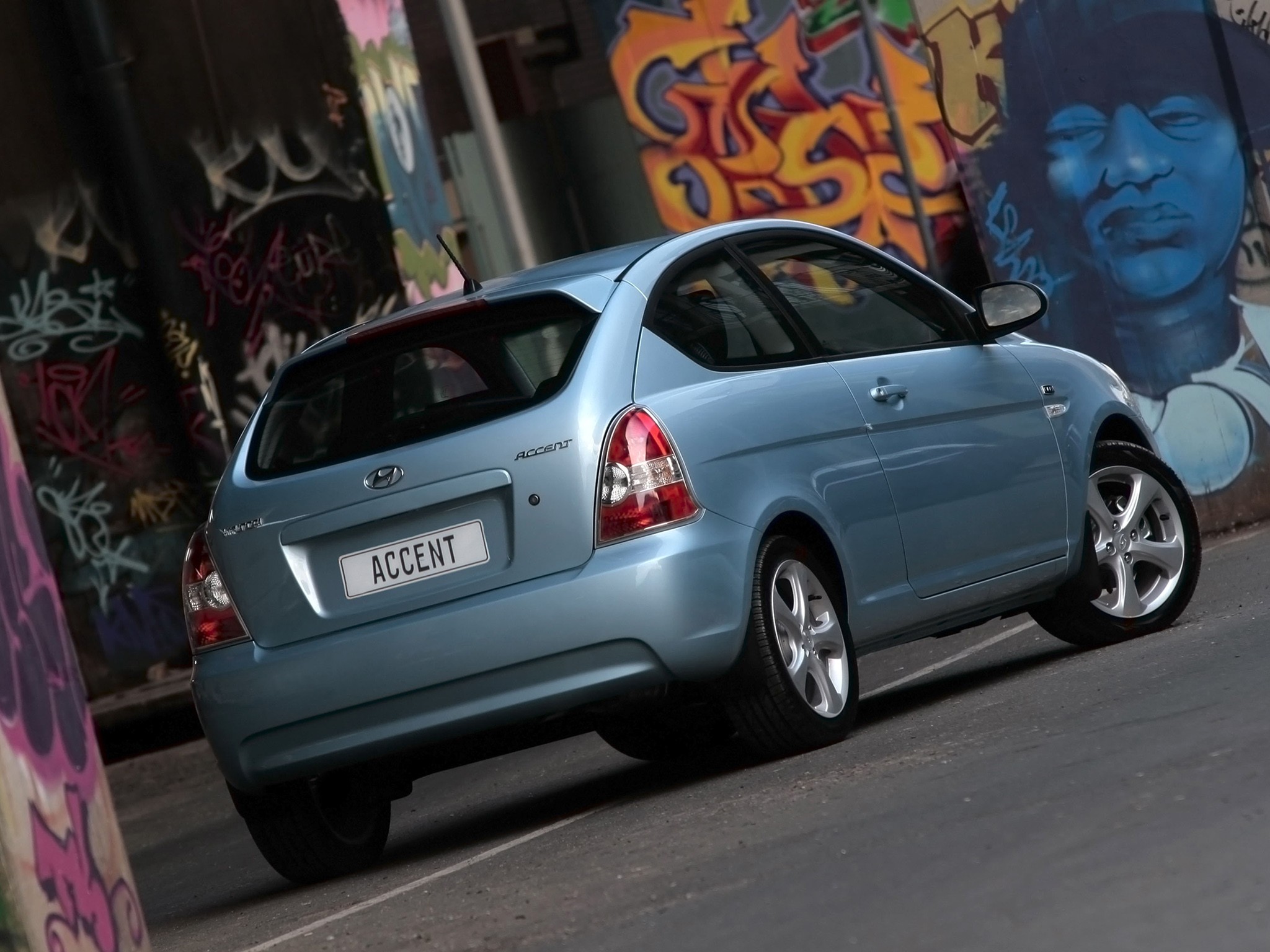 Hyundai Accent 3 Doors photo 18