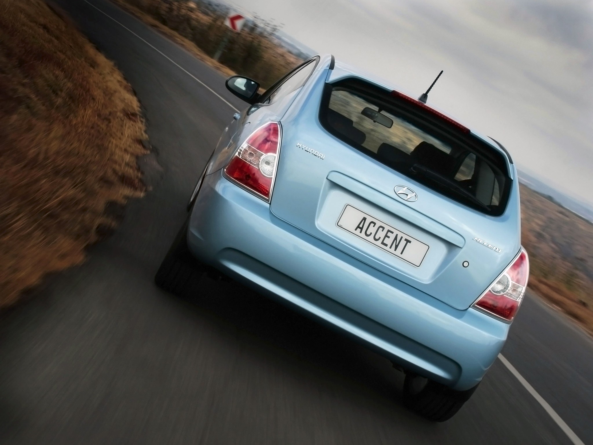 Hyundai Accent 3 Doors photo 20