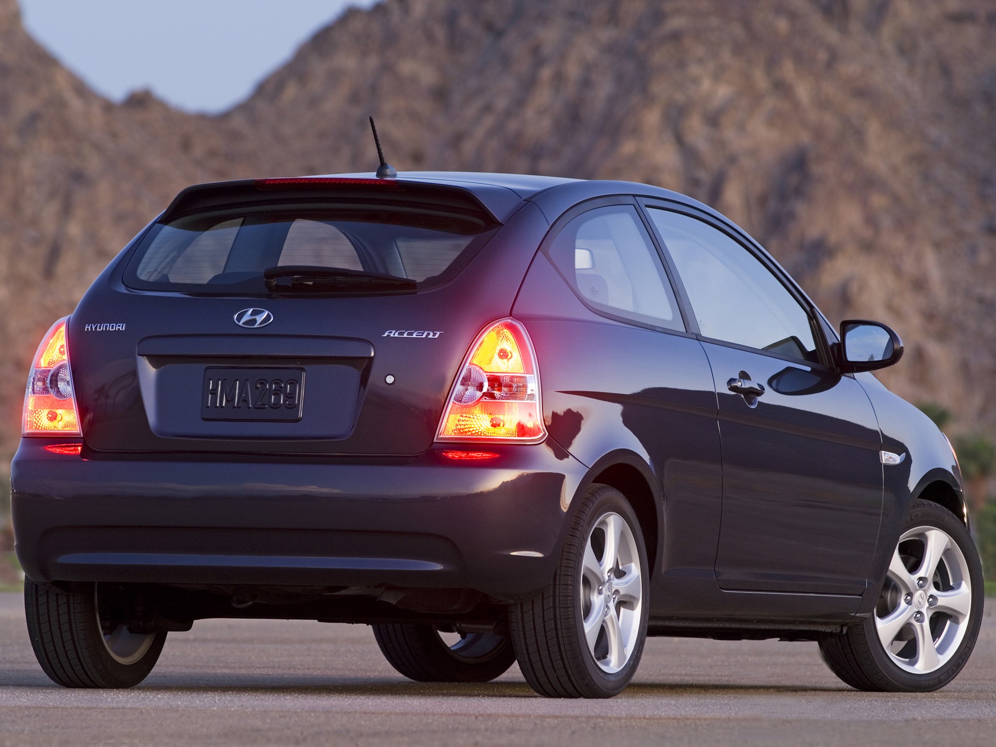 Hyundai Accent 3 Doors photo 29