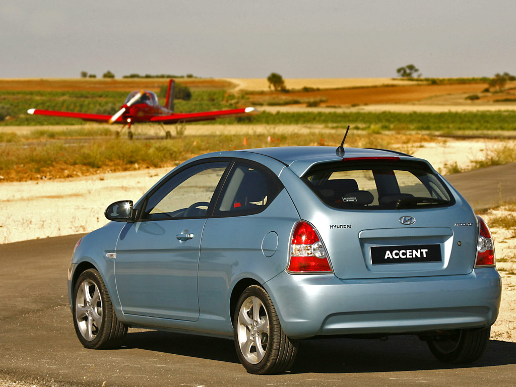 Hyundai Accent 3 Doors photo 35