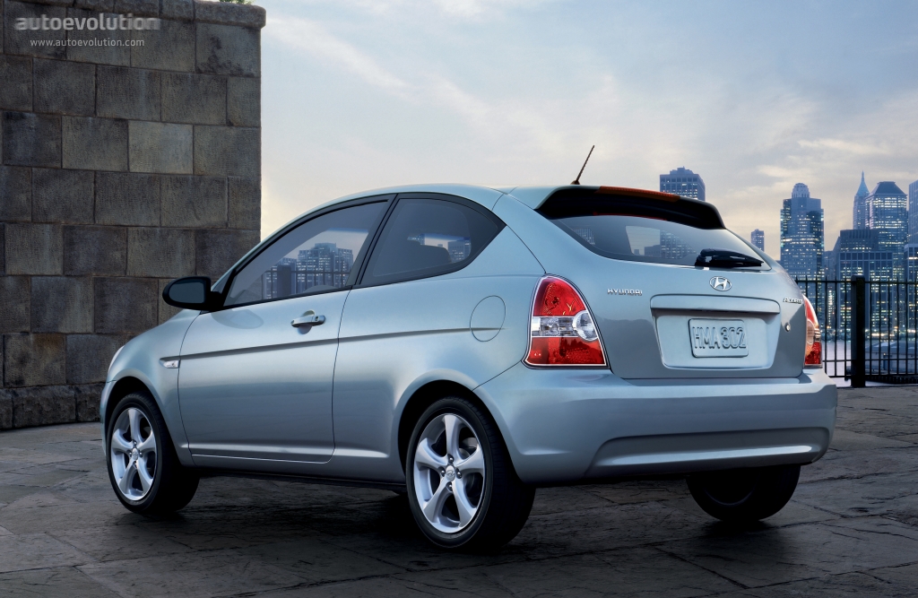 Hyundai Accent 3 Doors photo 6