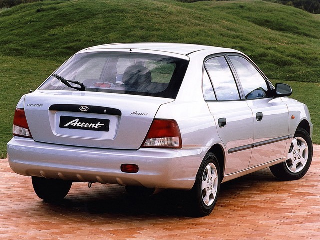 Hyundai Accent 5 Doors photo 4