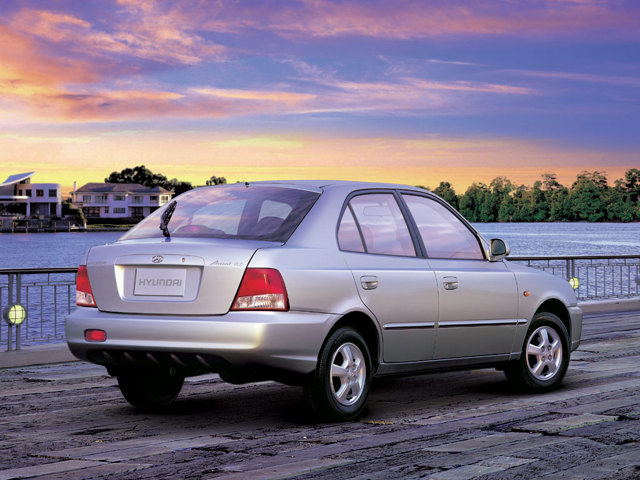 Hyundai Accent 5 Doors photo 8