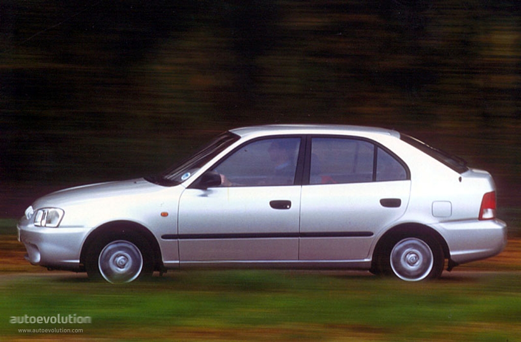 Hyundai Accent 5 Doors photo 2