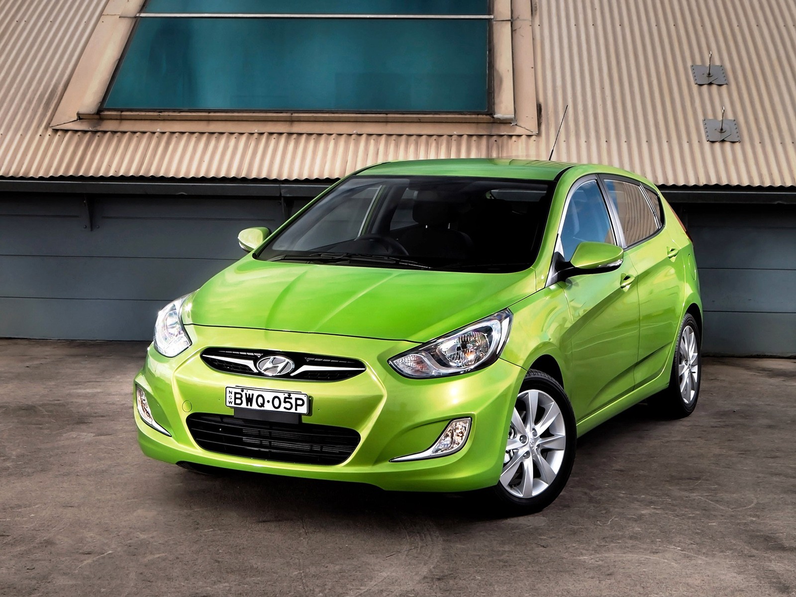 Hyundai Accent 5 Doors photo 12