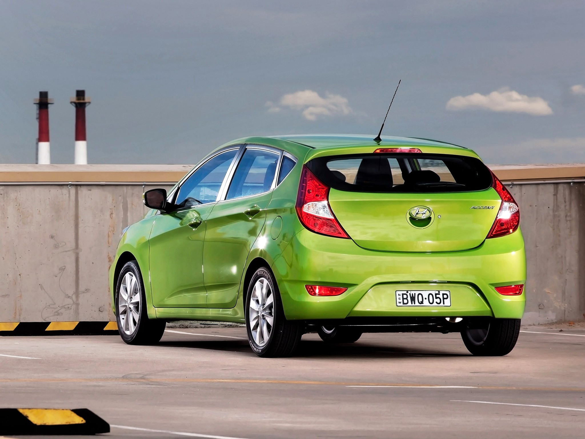 Hyundai Accent 5 Doors photo 14