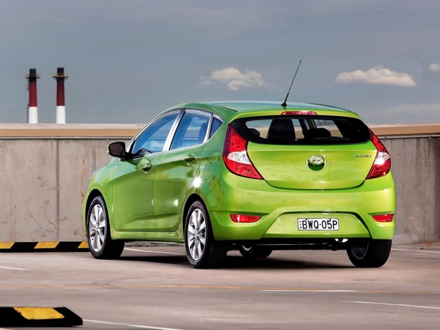 Hyundai Accent 5 Doors photo 14