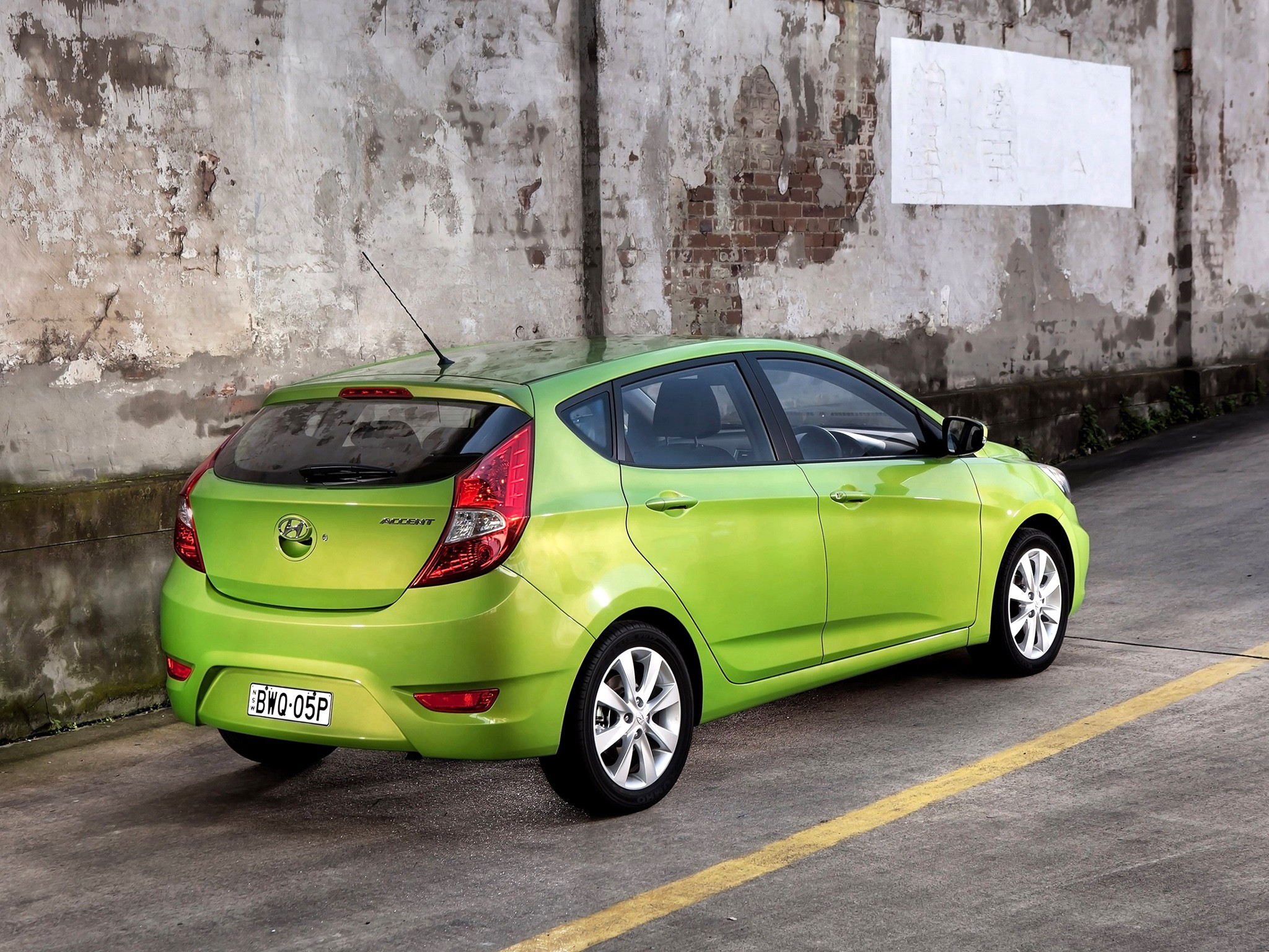 Hyundai Accent 5 Doors photo 16