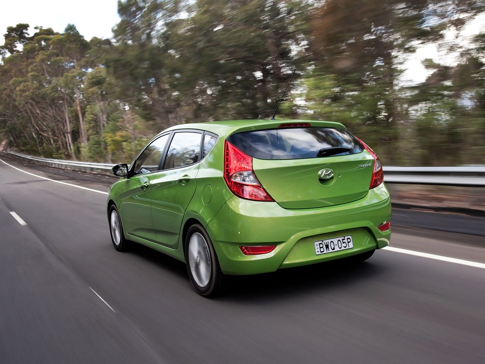 Hyundai Accent 5 Doors photo 22