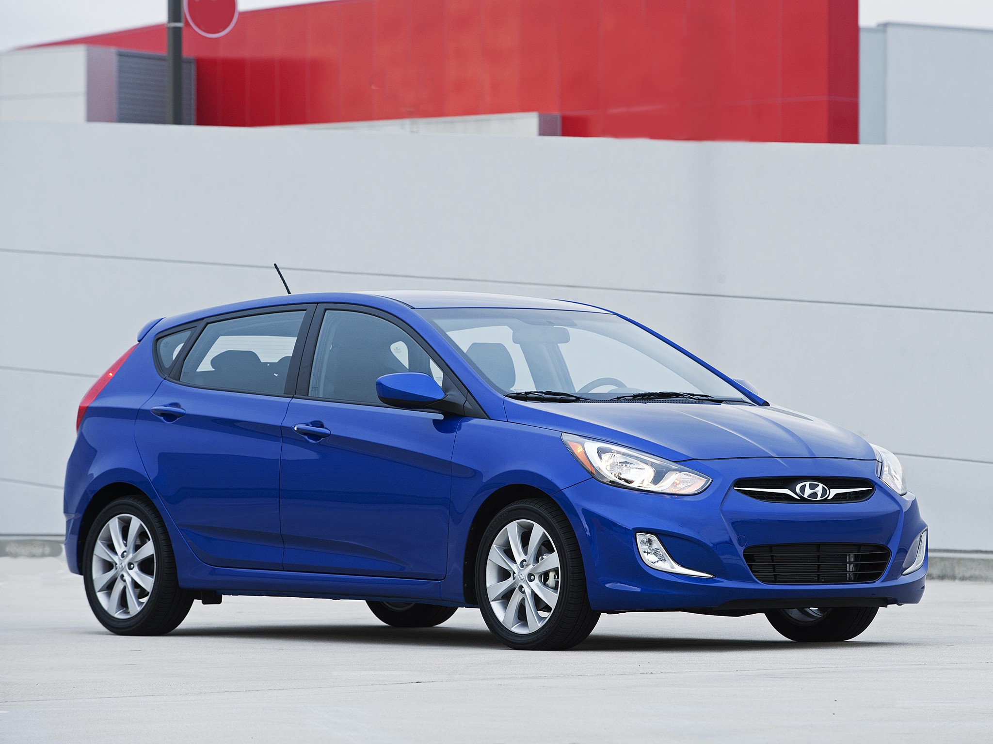 Hyundai Accent 5 Doors photo 24