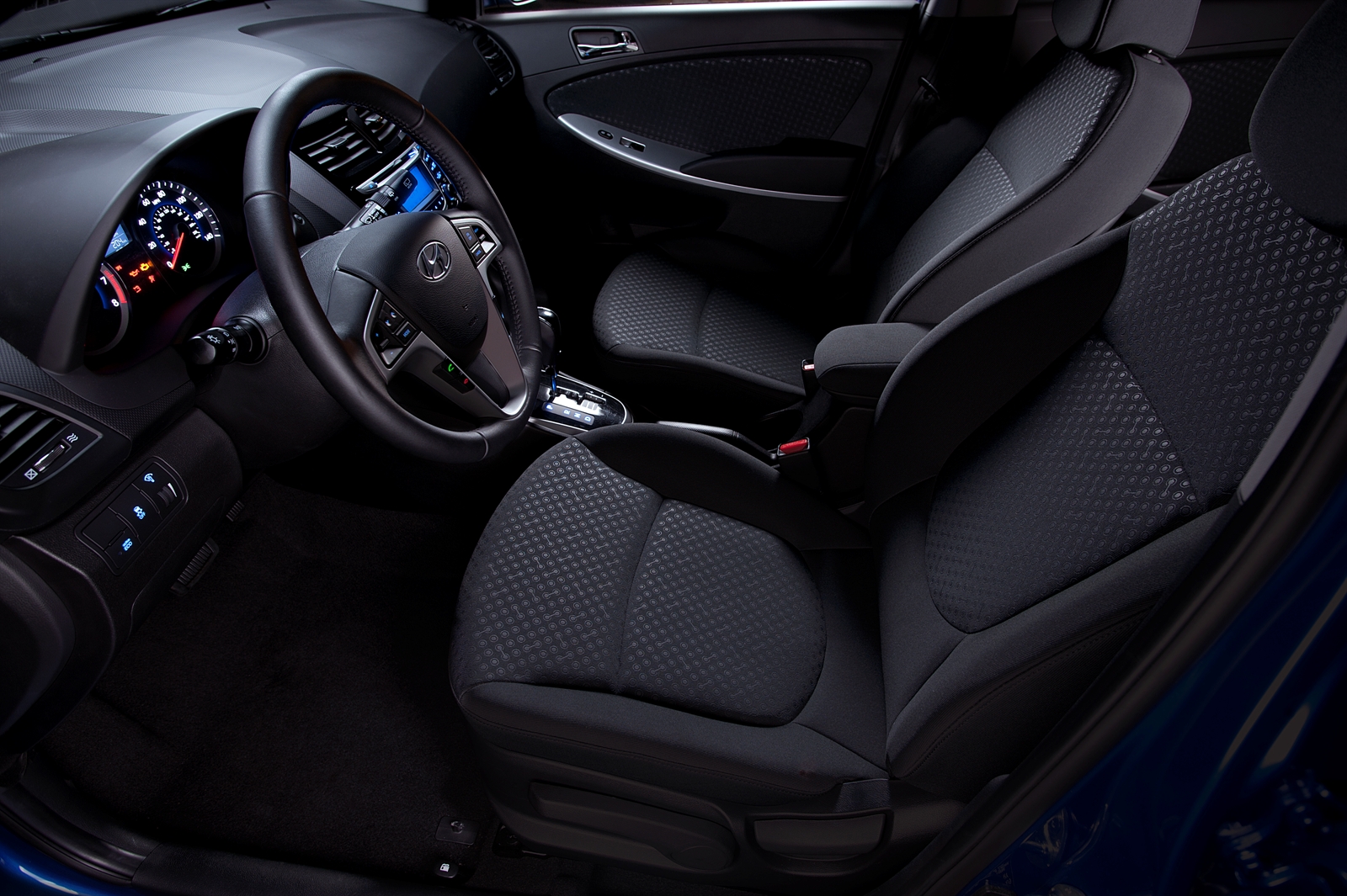 Hyundai Accent 5 Doors photo 40