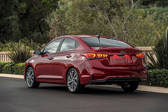 Hyundai Accent Sedan foto 3