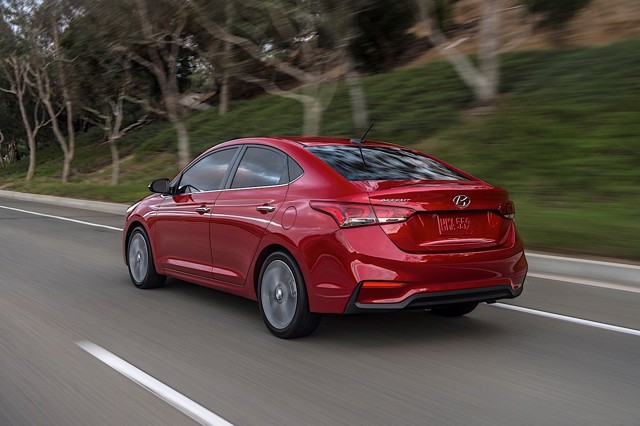 Hyundai Accent Sedan foto 5