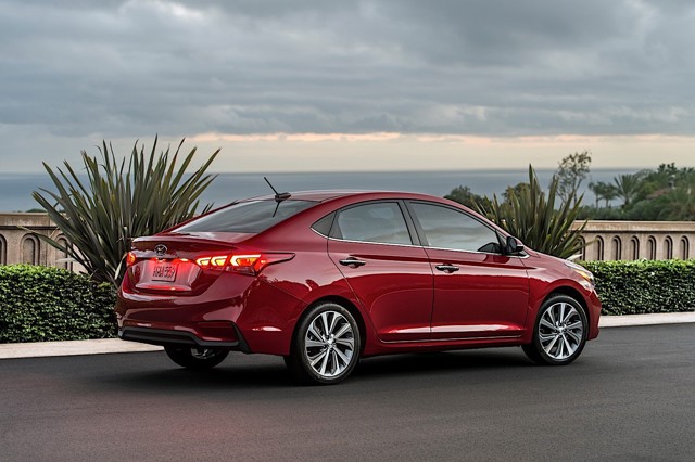 Hyundai Accent Sedan foto 22