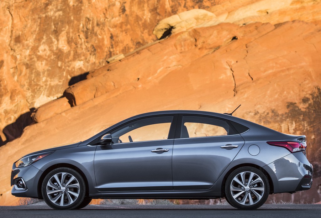 Hyundai Accent Sedan photo 27