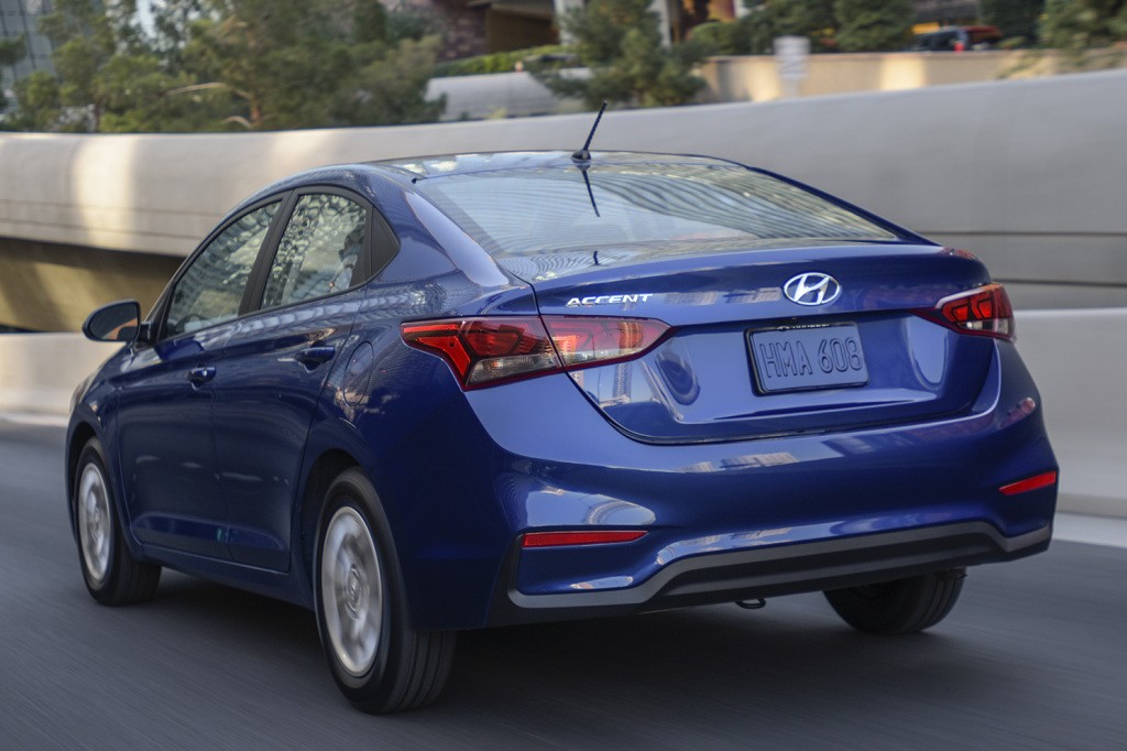 Hyundai Accent Sedan photo 37