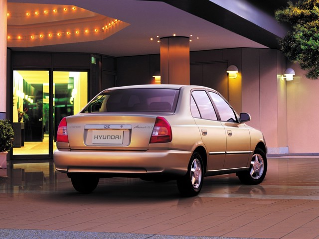 Hyundai Accent Sedan foto 7