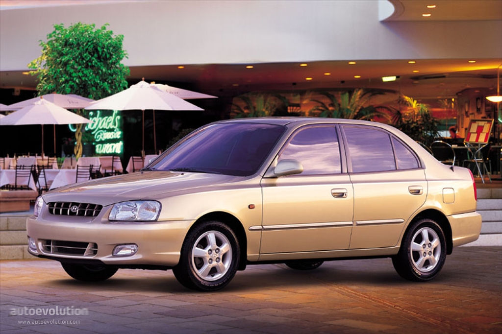 HYUNDAI Accent Sedan