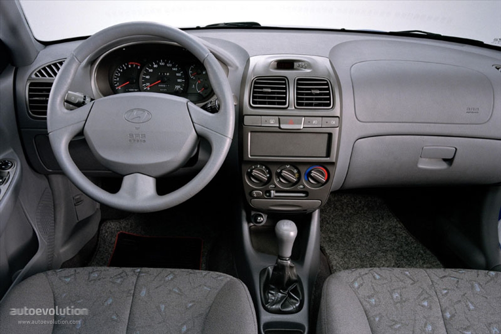 Hyundai Accent Sedan photo 10