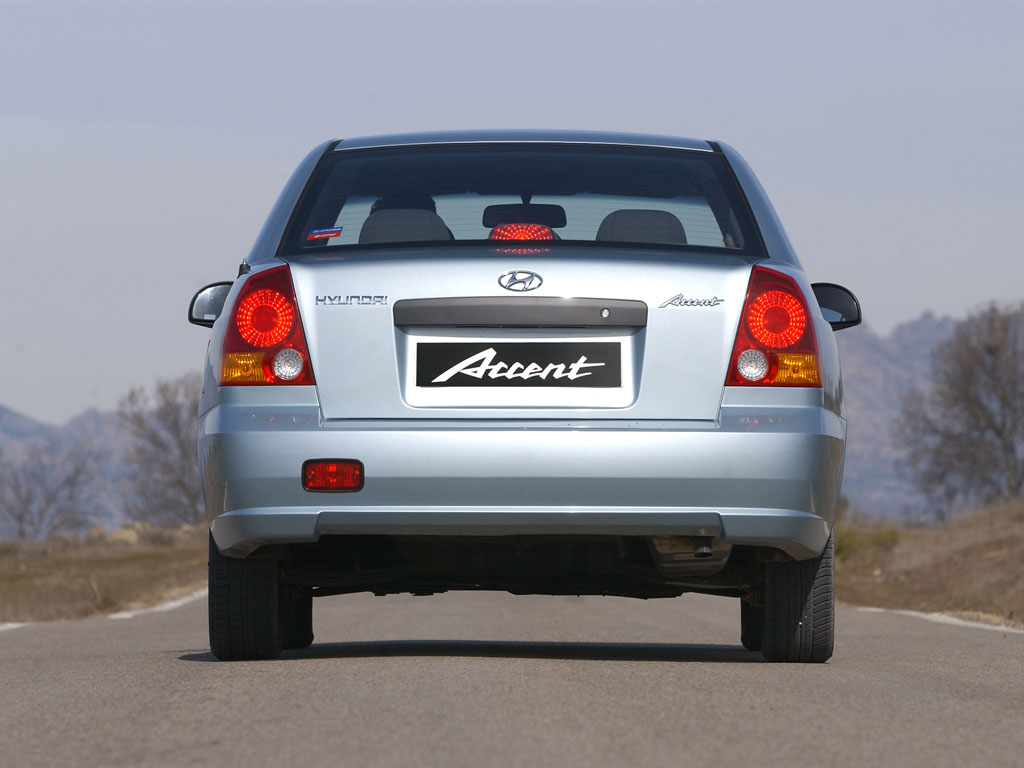 Hyundai Accent Sedan photo 9