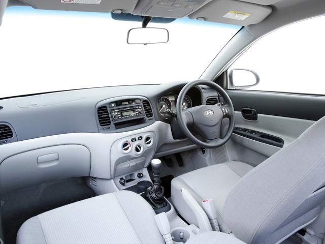 Hyundai Accent Sedan photo 43