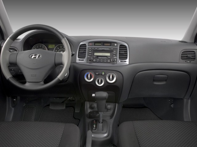 Hyundai Accent Sedan photo 48