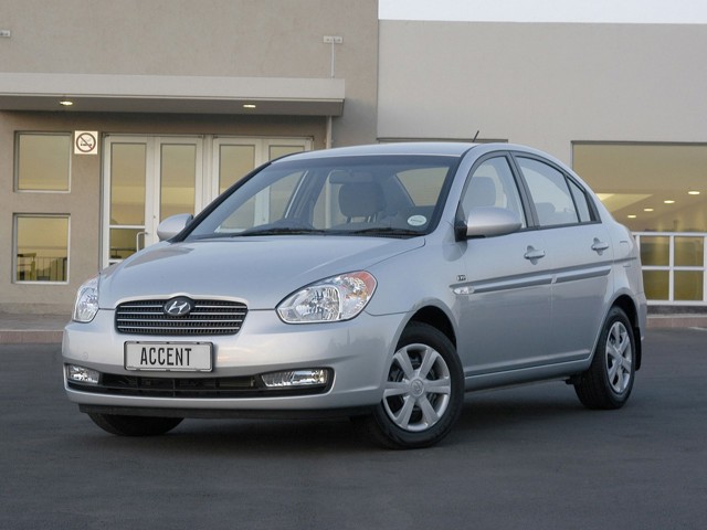 Hyundai Accent Sedan photo 9