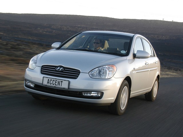 Hyundai Accent Sedan photo 12