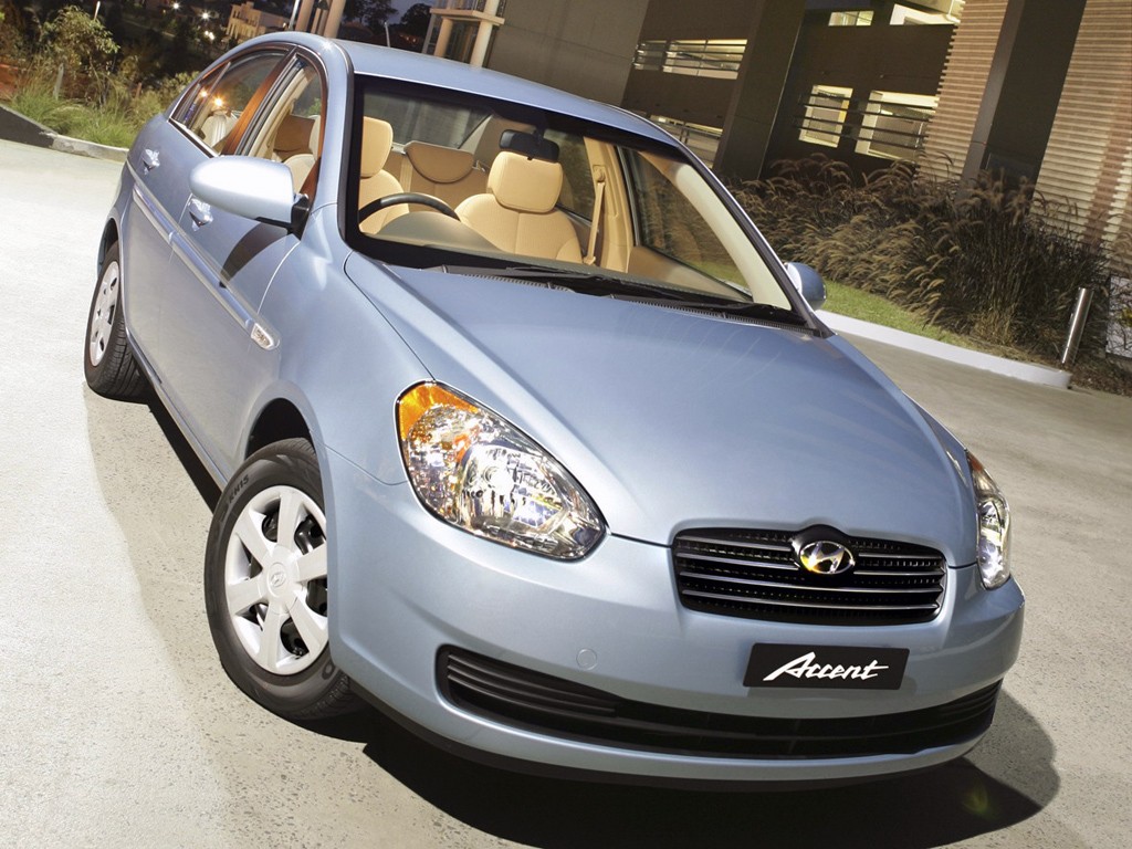 Hyundai Accent Sedan photo 18