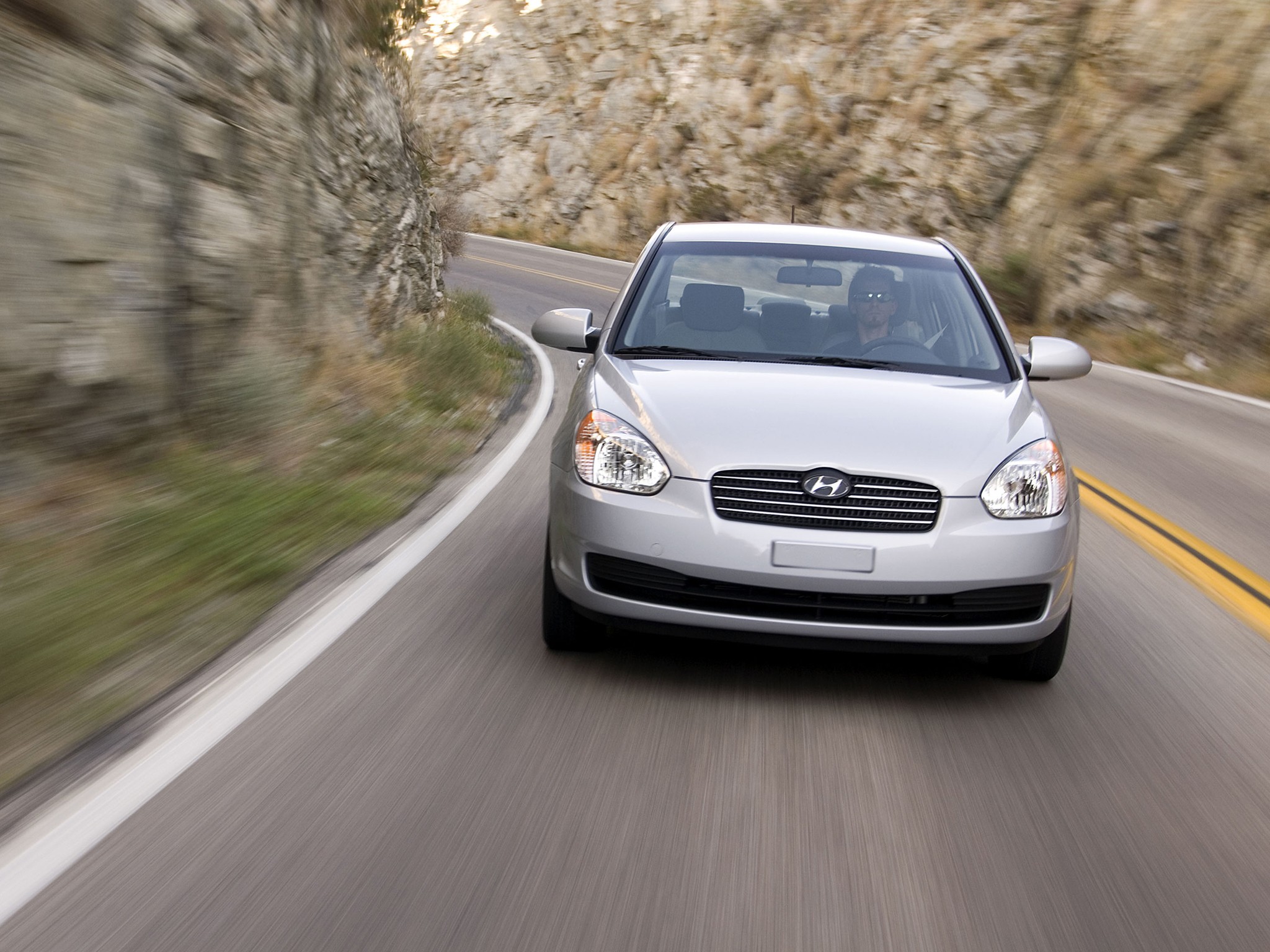 Hyundai Accent Sedan photo 24